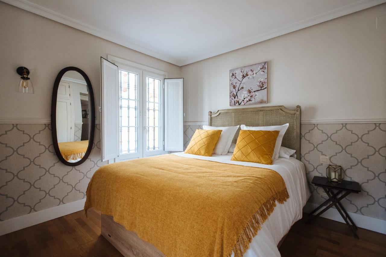 Vidrio Suite Apartment Sevilla Buitenkant foto