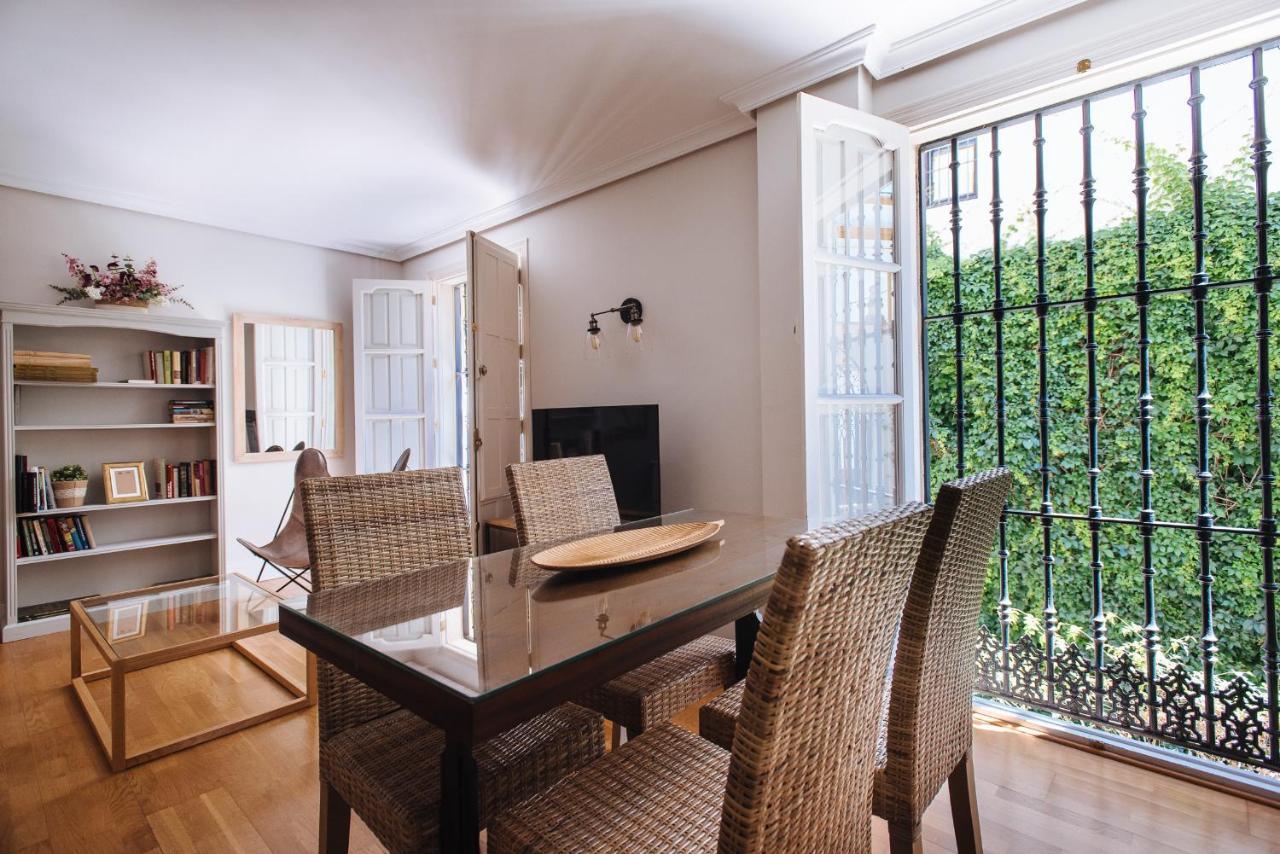 Vidrio Suite Apartment Sevilla Buitenkant foto